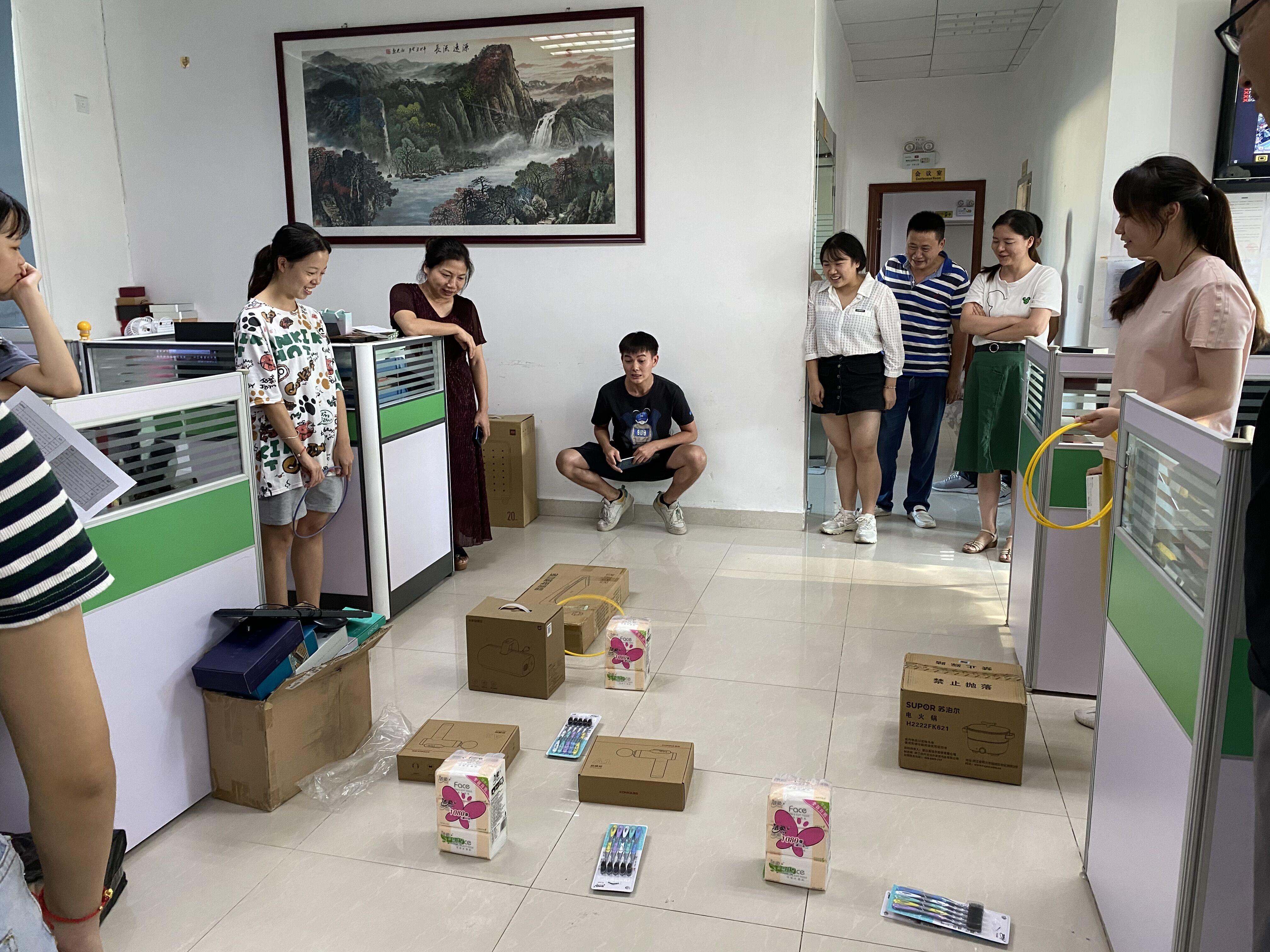 文體活動之套圈贏禮品游戲
